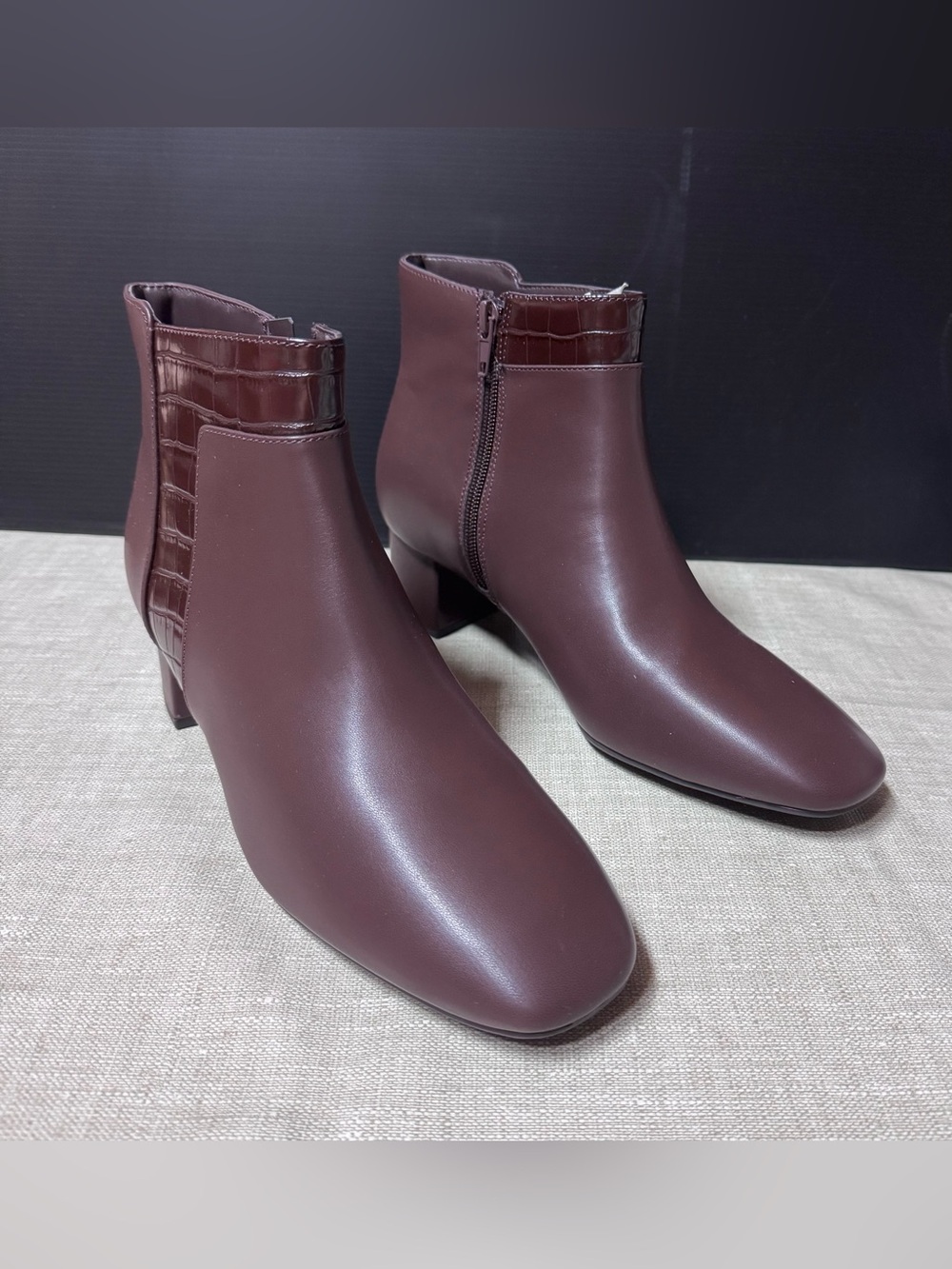 East 5th Women's burgundy Croc-Trim Ankle Booties